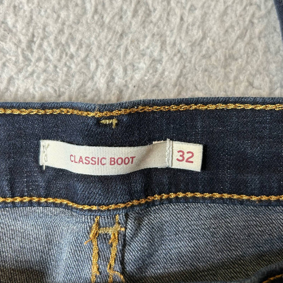Levi's Jeans Womens 14S W32 L30‎ (Actual L28) Blue Low Rise Bootcut Dark Wash - Picture 3 of 12